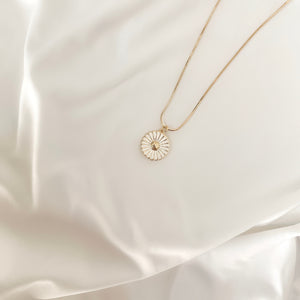 Daisy Necklace